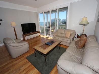 Longboat Key Bayside Townhome Close to the Beaches Sleeps 4 Longboat Key Bayside Townhome Close to the Beaches Sleeps 4