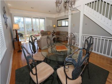 Longboat Key Bayside Townhome Close to the Beaches Sleeps 4
