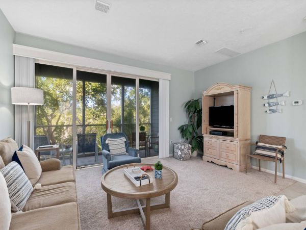 Charming Two Bedroom Bayside Town Home on Longboat Key