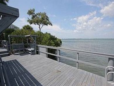 Dock