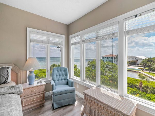 Two Bedroom Home with Bay Views in Longboat Key