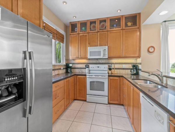 Two Bedroom Home with Bay Views in Longboat Key