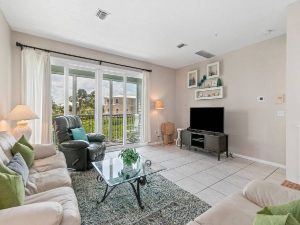 Two Bedroom Home with Bay Views in Longboat Key