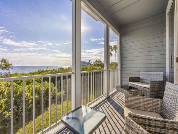 Longboat Key Vacation Rental with Bay Views - Luxury Two Bedroom Townhome