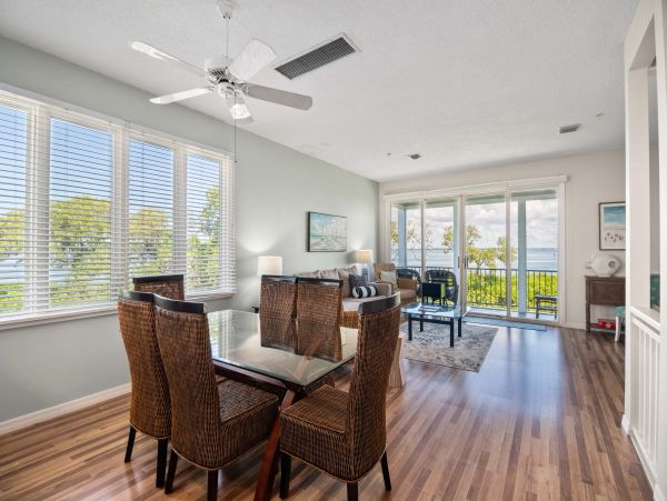 Longboat Key Vacation Rental with Bay Views - Luxury Two Bedroom Townhome