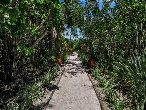 Longboat Key Vacation Rentals Luxury 2-Bedroom Townhome with Resort Amenities