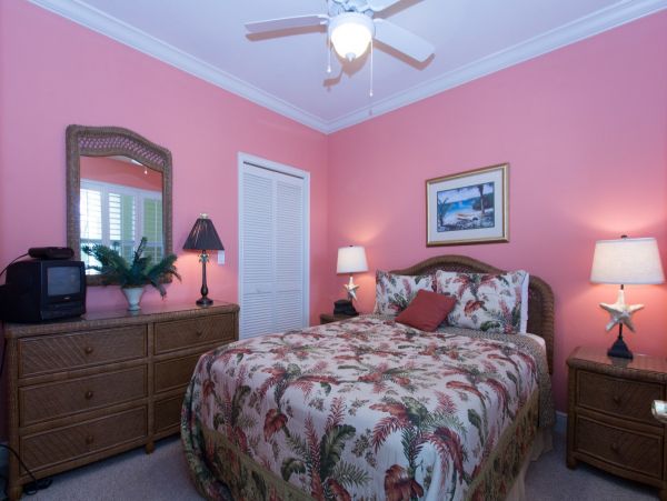 Bradenton Beach Vacation Condo Three Bedrooms Sleeps 8