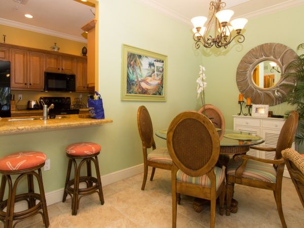 Bradenton Beach Vacation Condo Three Bedrooms Sleeps 8