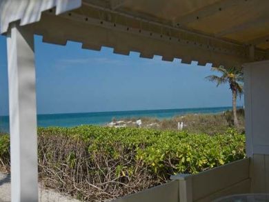One Bedroom Beach Front Vacation Rental Sleeps 2 Gulf View