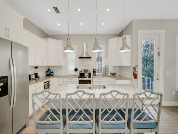 Anna Maria Island Luxury Vacation Rental - 6-Bedroom Beach House with Pool & Spa