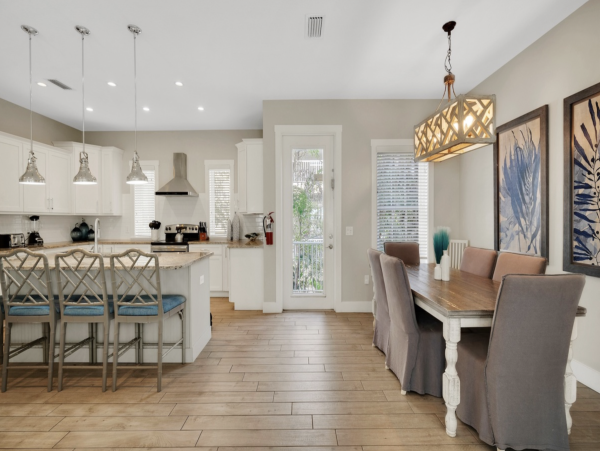 Anna Maria Island Luxury Vacation Rental - 6-Bedroom Beach House with Pool & Spa