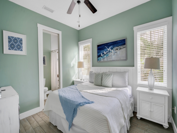 Anna Maria Island Luxury Vacation Rental - 6-Bedroom Beach House with Pool & Spa