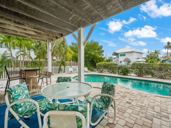Holmes Beach Charming Three Bedroom Vacation Home- Canal Front