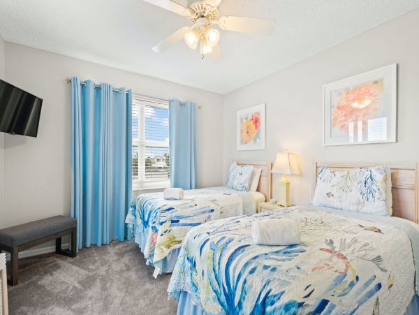 Holmes Beach Charming Three Bedroom Vacation Home- Canal Front