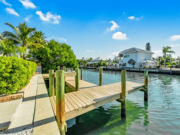 Holmes Beach Charming Three Bedroom Vacation Home- Canal Front