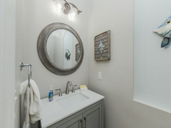 Three Bedroom Vacation Rental Luxury Pool Home Holmes Beach