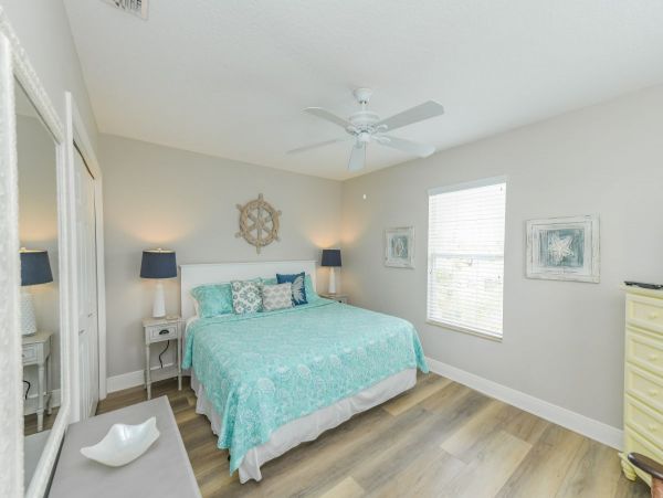 Three Bedroom Vacation Rental Luxury Pool Home Holmes Beach