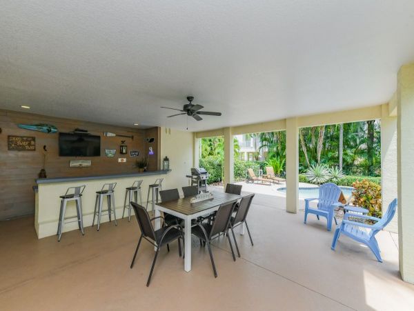 Three Bedroom Vacation Rental Luxury Pool Home Holmes Beach