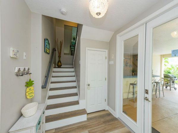 Three Bedroom Vacation Rental Luxury Pool Home Holmes Beach