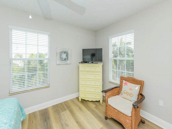 Three Bedroom Vacation Rental Luxury Pool Home Holmes Beach