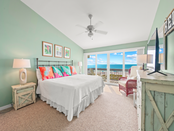 Anna Maria Island Gulf-Front Getaway with Stunning Views and Private Beach Access