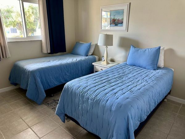 Lovely Condo with 2 Bedrooms in Holmes Beach