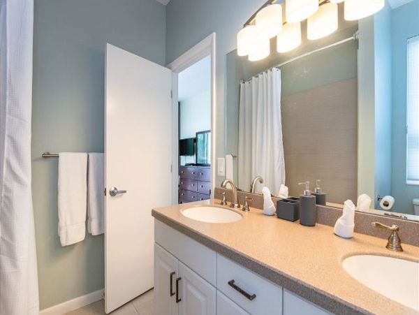 Anna Maria Three Bedroom Luxury Beach Condo on Beach
