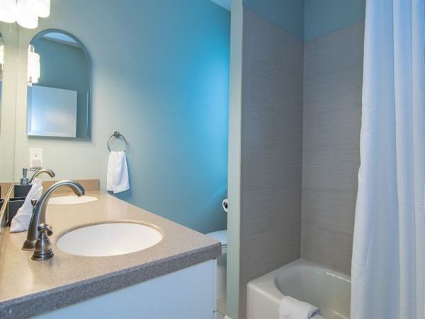 Anna Maria Three Bedroom Luxury Beach Condo on Beach
