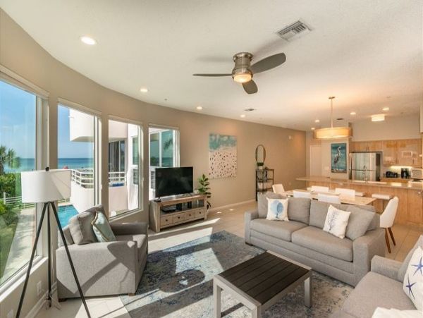 Anna Maria Three Bedroom Luxury Beach Condo on Beach