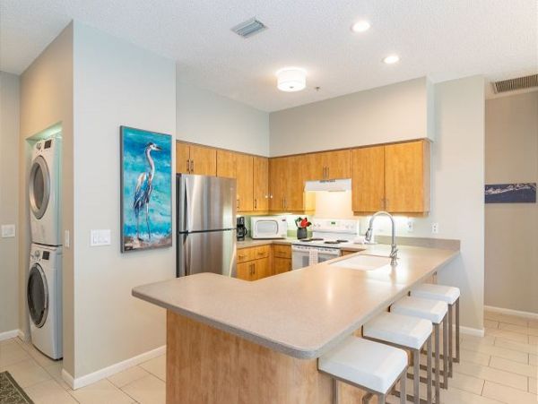 Anna Maria Three Bedroom Luxury Beach Condo on Beach