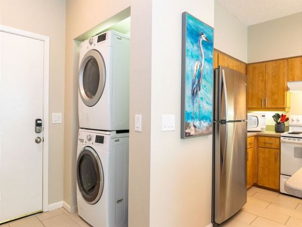 Anna Maria Three Bedroom Luxury Beach Condo on Beach