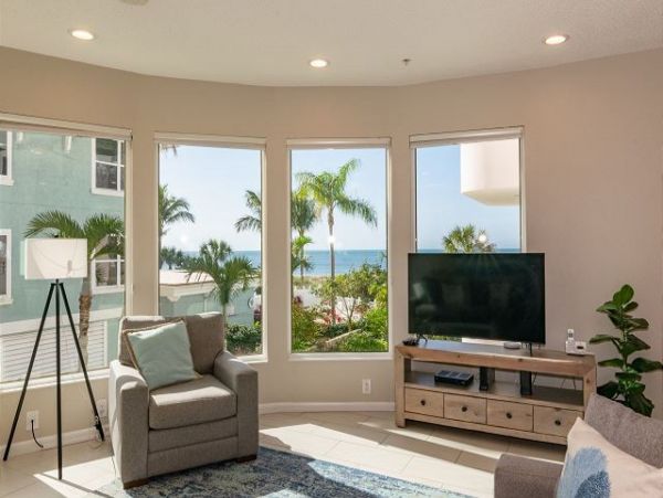 Anna Maria Three Bedroom Luxury Beach Condo on Beach