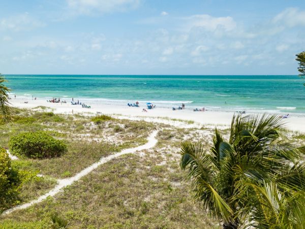 Anna Maria Three Bedroom Luxury Beach Condo on Beach