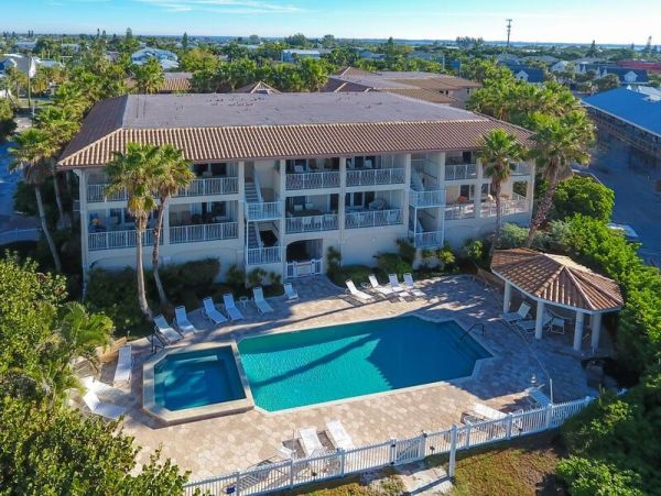 Anna Maria Island Holmes Beach Condo 8128