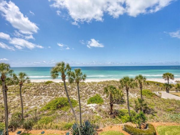 Longboat Key Gulf Front Vacation Rental - Stunning Views & Comfort