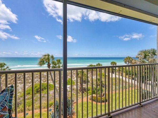 Longboat Key Gulf Front Vacation Rental - Stunning Views & Comfort