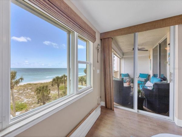 Longboat Key Gulf Front Vacation Rental - Stunning Views & Comfort