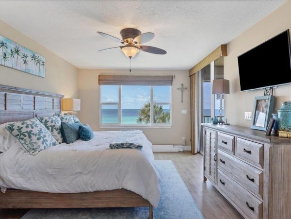 Longboat Key Gulf Front Vacation Rental - Stunning Views & Comfort