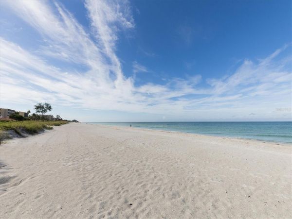 Longboat Key Gulf Front Vacation Rental - Stunning Views & Comfort