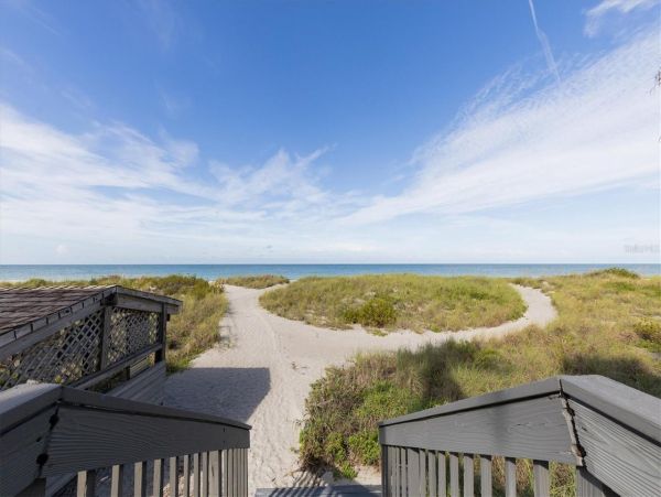 Longboat Key Gulf Front Vacation Rental - Stunning Views & Comfort