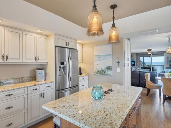 Longboat Key Gulf Front Vacation Rental - Stunning Views & Comfort