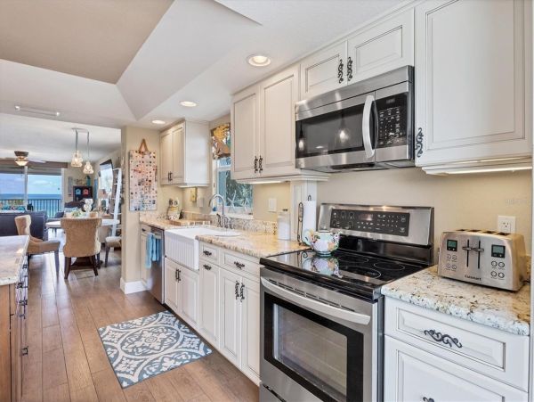 Longboat Key Gulf Front Vacation Rental - Stunning Views & Comfort