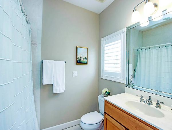 Five Bedroom Luxury Captiva Rental Convenient to the Village