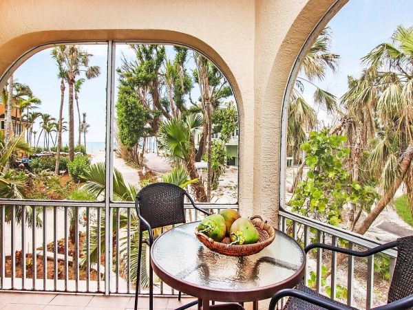 Five Bedroom Luxury Captiva Rental Convenient to the Village