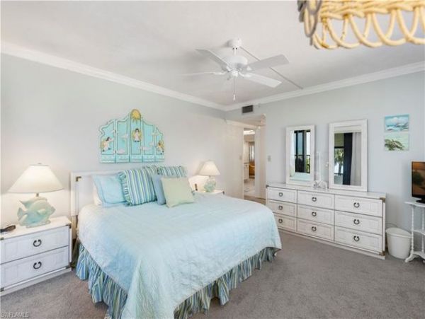 Two week minimum Sanibel Condo
