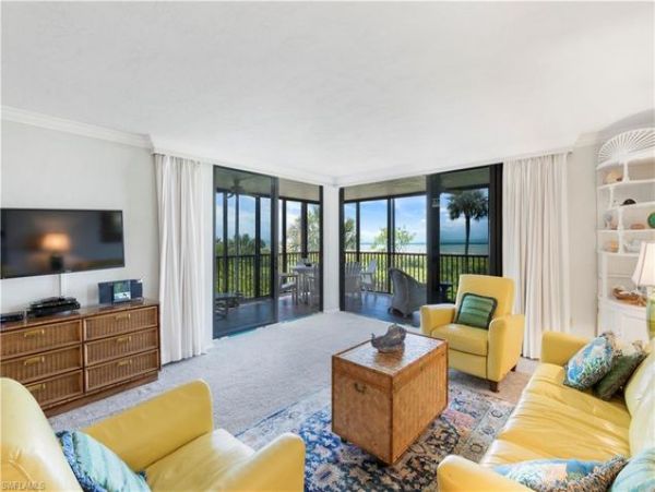 Two week minimum Sanibel Condo