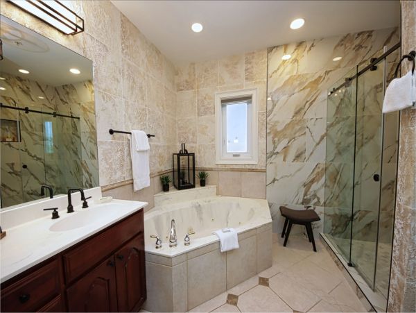 Captiva Island Five Bedroom Vacation Home Close to Beach