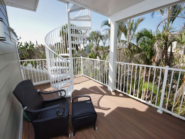 Captiva Island Five Bedroom Vacation Home Close to Beach