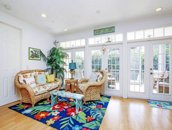 Charming Captiva Getaway with Prime Beach Access and Luxury Amenities