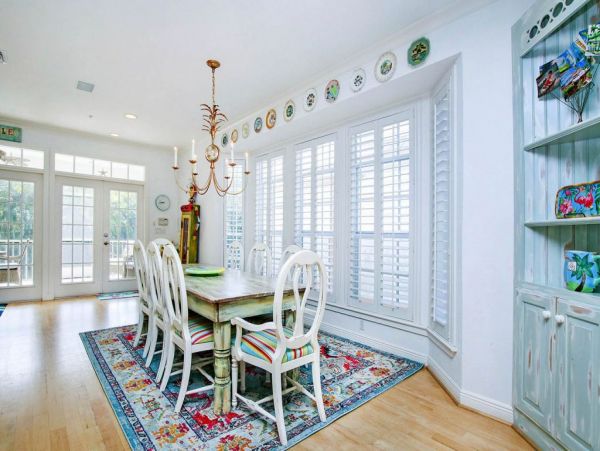 Charming Captiva Getaway with Prime Beach Access and Luxury Amenities